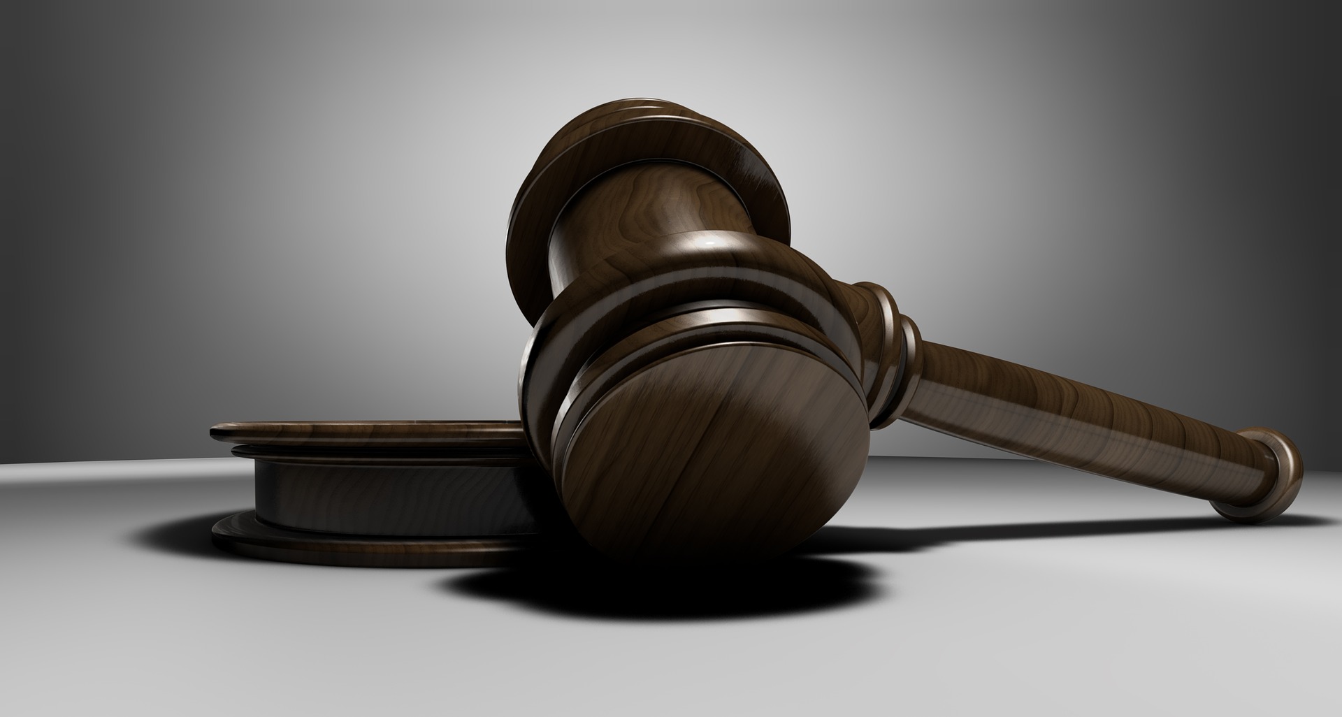judge 3665164_1920