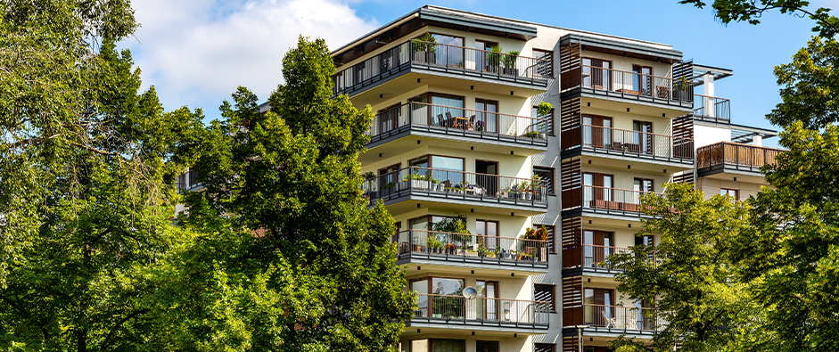 Modern prestigious residential plaza building